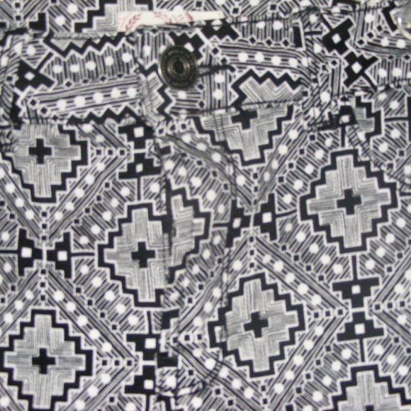 Black and White Shorts EUC - Picture 9 of 10